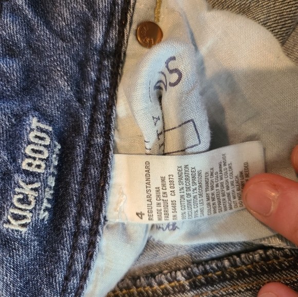 Jeans - Picture 2 of 4